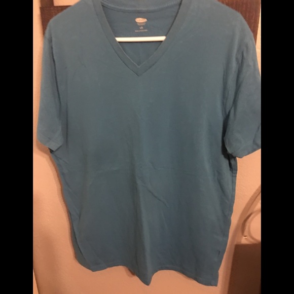 Old Navy Men’s Tee Shirt - Picture 1 of 3